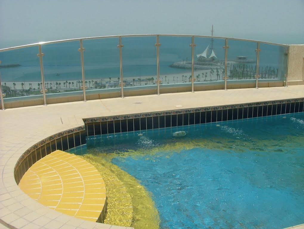 Le Royal Corniche Salmiya Exterior foto
